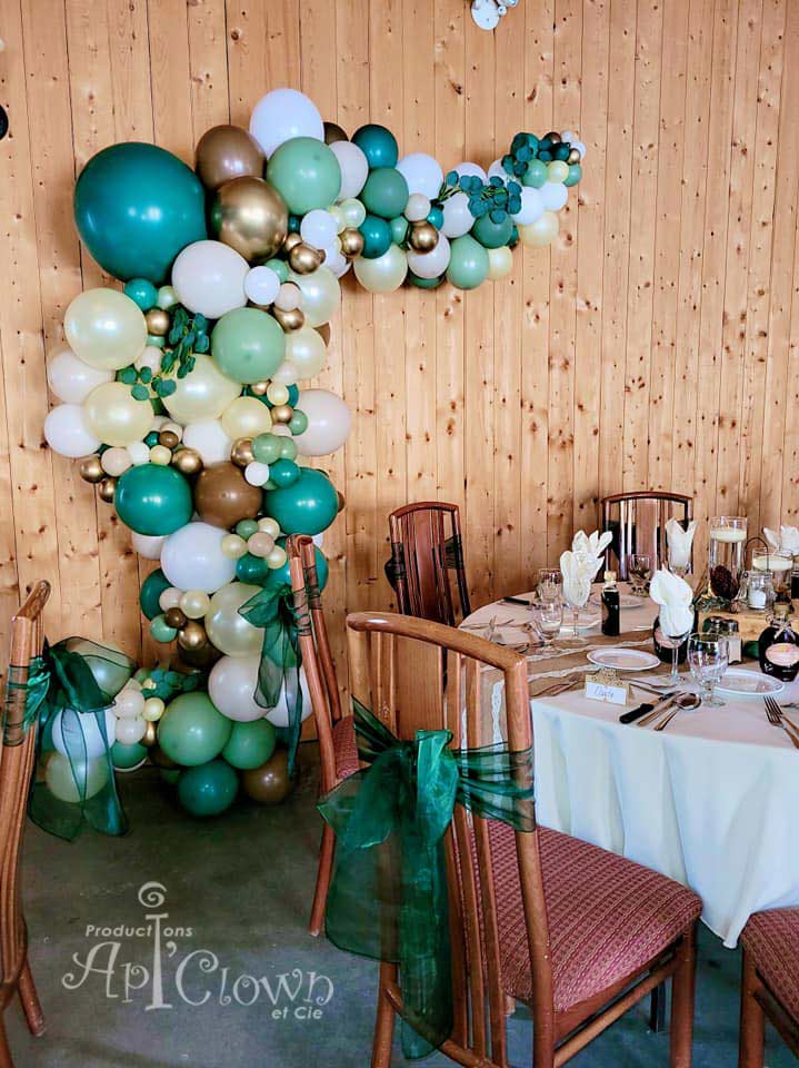 decoration-salle-mariage-api-clown-ballons